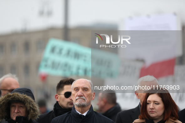 In Warsaw, Poland, on November 10, 2024, activists against the PiS party want to lay their wreath during the monthly celebrations of the Smo...