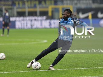 Frank Anguissa participates in the Serie A 2024-2025 match between Inter and Napoli in Milano, Italy, on November 10, 2024. (