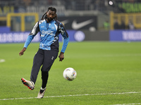 Frank Anguissa participates in the Serie A 2024-2025 match between Inter and Napoli in Milano, Italy, on November 10, 2024. (