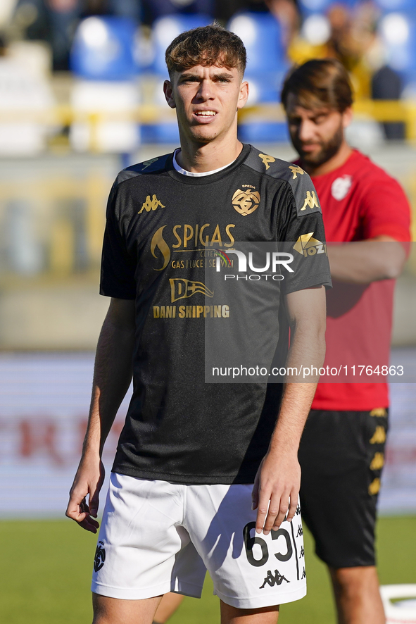 Simone Giorgeschi of Spezia Calcio warms up before the Serie B match between SS Juve Stabia and Spezia Calcio at Stadio Romeo Menti Castella...