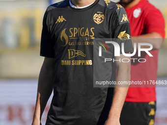 Simone Giorgeschi of Spezia Calcio warms up before the Serie B match between SS Juve Stabia and Spezia Calcio at Stadio Romeo Menti Castella...