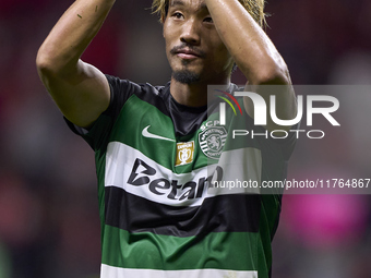 Hidemasa Morita of Sporting CP shows appreciation to the fans after the Liga Portugal Betclic match between SC Braga and Sporting CP at Esta...