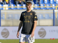 Simone Giorgeschi of Spezia Calcio warms up before the Serie B match between SS Juve Stabia and Spezia Calcio at Stadio Romeo Menti Castella...