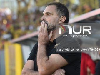 Luca D'Angelo Head Coach of Spezia Calcio during the Serie B match between SS Juve Stabia and Spezia Calcio at Stadio Romeo Menti Castellamm...