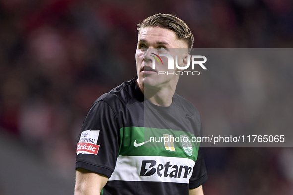 Viktor Gyokeres of Sporting CP looks on during the Liga Portugal Betclic match between SC Braga and Sporting CP at Estadio Municipal de Brag...