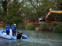 Gendarmes patrol the Canal du Midi to block any attempt by zadists to help 'ecureuils'. The Gendarmerie blocks access to one of the rivers o...