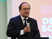 Former President of the Republic Francois Hollande and Mayor of Vaulx en Velin Helene Geoffroy meet in Lyon, France, on November 10, 2024, f...