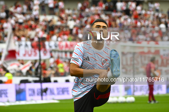 Paulo Diaz of River Plate warms up before the Liga Profesional 2024 match between River Plate and Barracas Central at Estadio Antonio V. Lib...