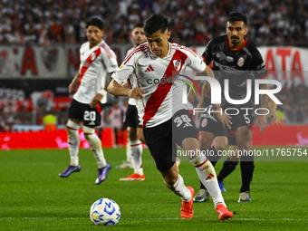 Pablo Solari of River Plate controls the ball during a Liga Profesional 2024 match between River Plate and Barracas Central at Estadio Anton...