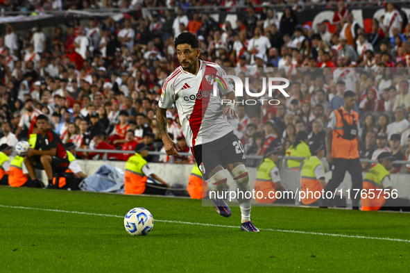 Milton Casco of River Plate controls the ball during a Liga Profesional 2024 match between River Plate and Barracas Central at Estadio Anton...