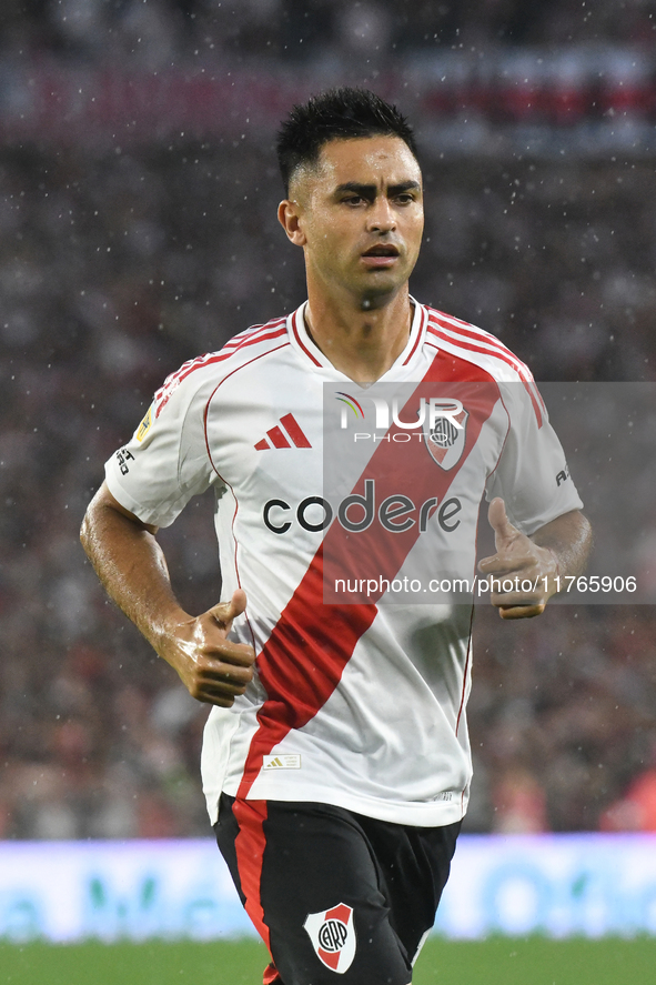 Gonzalo ''Pity'' Martinez of River Plate plays during the match between River Plate and Barracas Central at Estadio Mas Monumental, on Novem...