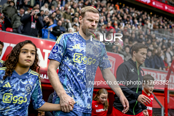 AFC Ajax Amsterdam midfielder Davy Klaassen plays during the match between Twente and Ajax at the Grolsch Veste stadium for the Dutch Erediv...