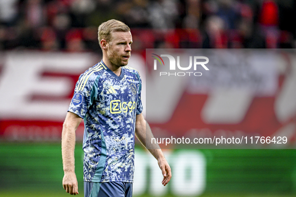 AFC Ajax Amsterdam midfielder Davy Klaassen plays during the match between Twente and Ajax at the Grolsch Veste stadium for the Dutch Erediv...