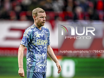 AFC Ajax Amsterdam midfielder Davy Klaassen plays during the match between Twente and Ajax at the Grolsch Veste stadium for the Dutch Erediv...