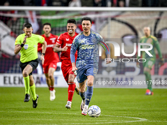 AFC Ajax Amsterdam forward Steven Berghuis plays during the match between Twente and Ajax at the Grolsch Veste stadium for the Dutch Eredivi...