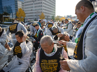 Members of the Cargo Truckers Solidarity Division of the Korean Public Service and Transport Workers' Union under the Korean Confederation o...