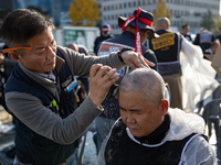 Members of the Cargo Truckers Solidarity Division of the Korean Public Service and Transport Workers' Union under the Korean Confederation o...