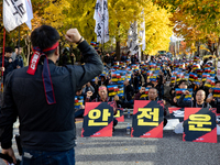 Members of the Cargo Truckers Solidarity Division of the Korean Public Service and Transport Workers' Union under the Korean Confederation o...