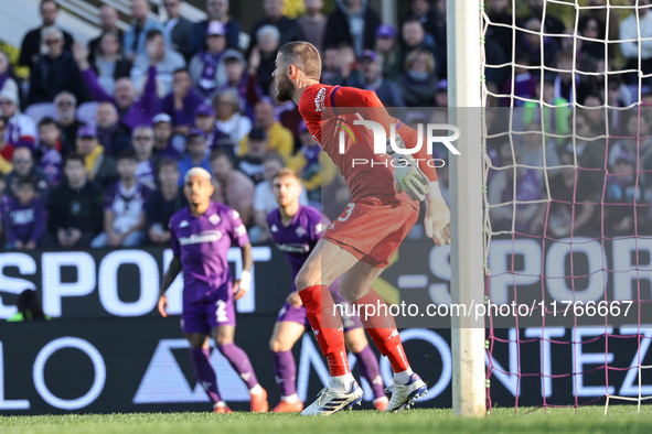 David De Gea participates in the Italian Serie A football match between Fiorentina and Hellas Verona in Florence, Italy, on November 10, 202...