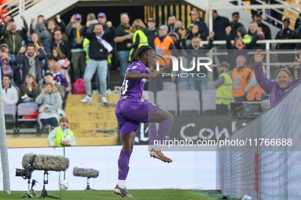 Moise Kean of Fiorentina celebrates after scoring his team's goal during the Italian Serie A football match between Fiorentina and Hellas Ve...