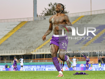 Moise Kean of Fiorentina celebrates after scoring his team's goal during the Italian Serie A football match between Fiorentina and Hellas Ve...