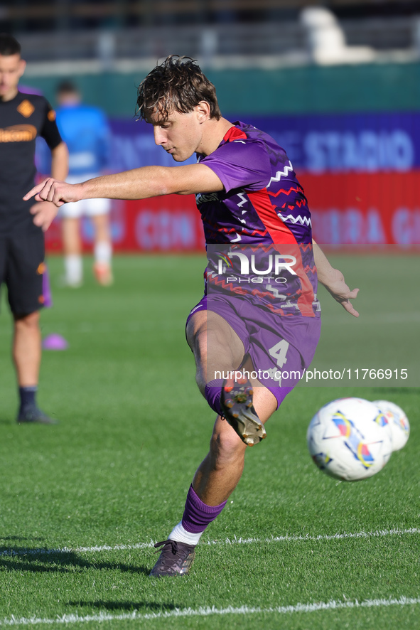 Edoardo Bove of ACF Fiorentina warming up before the match between the Italian Serie A football match between ACF Fiorentina and Hellas Vero...