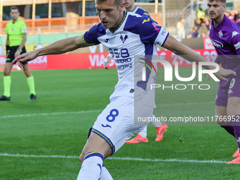 Darko Lazovic of Hellas Verona FC controls the ball during  the Italian Serie A football match between ACF Fiorentina and Hellas Verona FC ,...