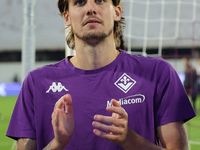 ACF Fiorentina players greet the curve of its fans after the victory between the Italian Serie A football match between ACF Fiorentina and H...