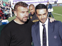 Head Coach Raffaele Palladino of ACF Fiorentina talks to Head Coach Paolo Zanetti of Hellas Verona FC , prior to  the Italian Serie A footba...