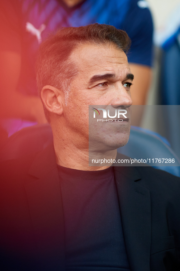 Luis Garcia Plaza, head coach of Deportivo Alaves, looks on prior to the LaLiga EA Sports match between Villarreal CF and Deportivo Alaves a...