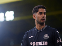 Ayoze of Villarreal CF looks on before the LaLiga EA Sports match between Villarreal CF and Deportivo Alaves at Estadio de la Ceramica in Vi...