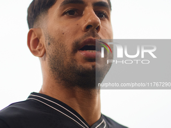 Ayoze of Villarreal CF looks on before the LaLiga EA Sports match between Villarreal CF and Deportivo Alaves at Estadio de la Ceramica in Vi...