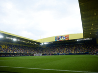 Teams observe a minute's silence for the victims of the Valencia floodings prior to the LaLiga EA Sports match between Villarreal CF and Dep...