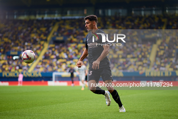 Sergi Cardona of Villarreal CF is in action during the LaLiga EA Sports match between Villarreal CF and Deportivo Alaves at Estadio de la Ce...