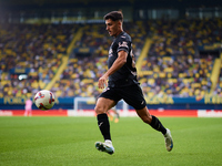 Sergi Cardona of Villarreal CF is in action during the LaLiga EA Sports match between Villarreal CF and Deportivo Alaves at Estadio de la Ce...