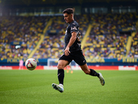 Sergi Cardona of Villarreal CF is in action during the LaLiga EA Sports match between Villarreal CF and Deportivo Alaves at Estadio de la Ce...