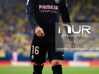 Alex Baena of Villarreal CF looks on during the LaLiga EA Sports match between Villarreal CF and Deportivo Alaves at Estadio de la Ceramica...