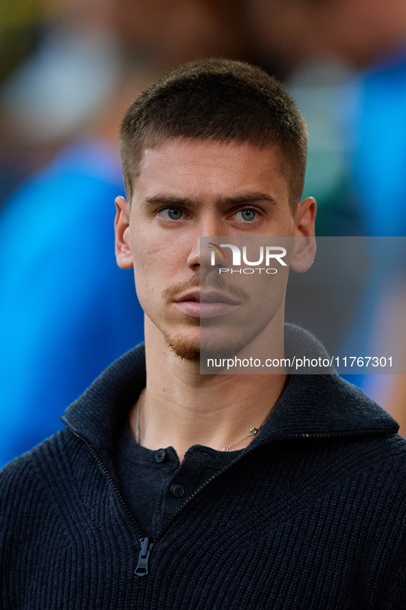 Juan Foyth of Villarreal CF looks on before the LaLiga EA Sports match between Villarreal CF and Deportivo Alaves at Estadio de la Ceramica...