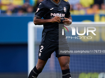 Logan Evans Costa of Villarreal CF is in action during the LaLiga EA Sports match between Villarreal CF and Deportivo Alaves at Estadio de l...