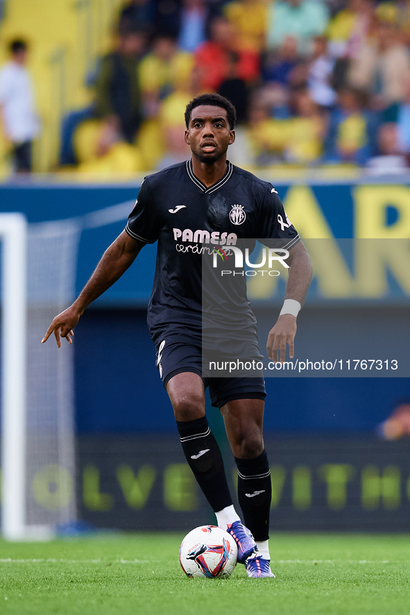 Logan Evans Costa of Villarreal CF is in action during the LaLiga EA Sports match between Villarreal CF and Deportivo Alaves at Estadio de l...