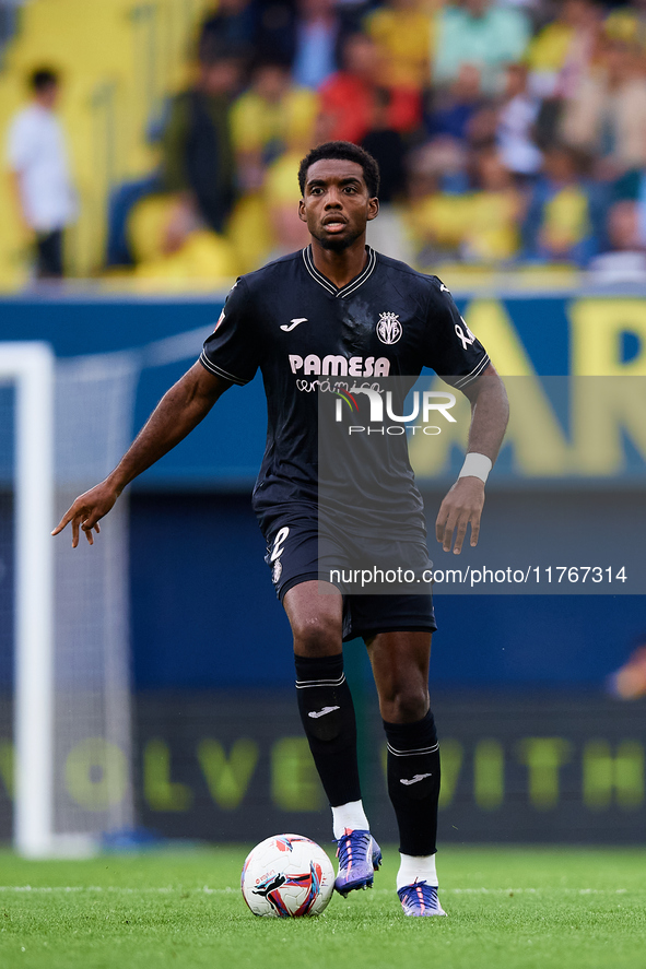 Logan Evans Costa of Villarreal CF is in action during the LaLiga EA Sports match between Villarreal CF and Deportivo Alaves at Estadio de l...