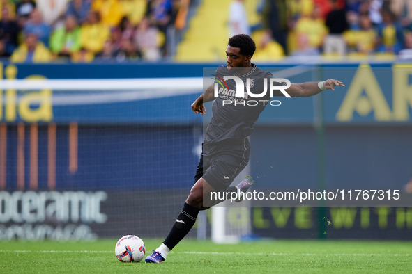 Logan Evans Costa of Villarreal CF is in action during the LaLiga EA Sports match between Villarreal CF and Deportivo Alaves at Estadio de l...