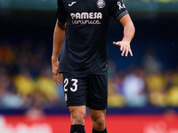 Sergi Cardona of Villarreal CF is in action during the LaLiga EA Sports match between Villarreal CF and Deportivo Alaves at Estadio de la Ce...