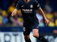 Dani Parejo of Villarreal CF plays during the LaLiga EA Sports match between Villarreal CF and Deportivo Alaves at Estadio de la Ceramica in...