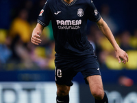 Dani Parejo of Villarreal CF plays during the LaLiga EA Sports match between Villarreal CF and Deportivo Alaves at Estadio de la Ceramica in...