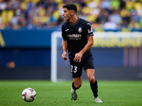 Sergi Cardona of Villarreal CF is in action during the LaLiga EA Sports match between Villarreal CF and Deportivo Alaves at Estadio de la Ce...