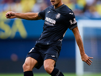 Sergi Cardona of Villarreal CF is in action during the LaLiga EA Sports match between Villarreal CF and Deportivo Alaves at Estadio de la Ce...