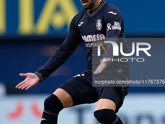 Alex Baena of Villarreal CF reacts during the LaLiga EA Sports match between Villarreal CF and Deportivo Alaves at Estadio de la Ceramica in...