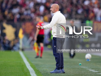 Vincenzo Italiano head coach of Bologna FC gestures during the Serie A Enilive match between AS Roma and Bologna FC at Stadio Olimpico on No...