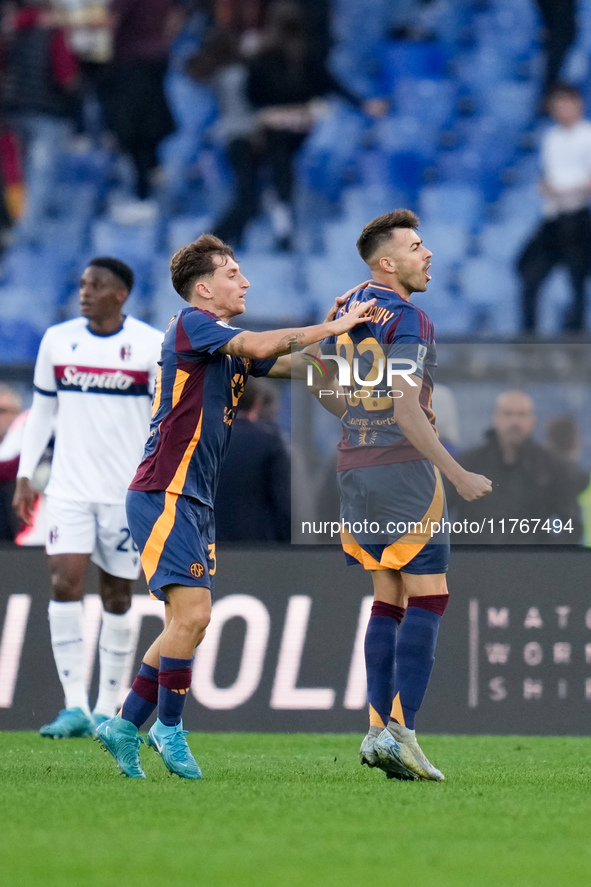 Stephan El Shaarawy of AS Roma celebrates after scoring first goal during the Serie A Enilive match between AS Roma and Bologna FC at Stadio...